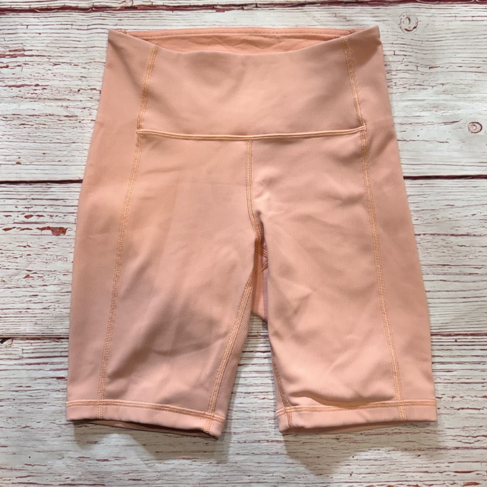 Lululemon Ribbed Contoured High-Rise Short 8" in Malibu Peach Sz 4